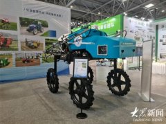 <b>1100余种农业配备产物表态博览会 “山东制”农机</b>