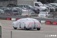 奔跑从动驾驶概念车谍照
